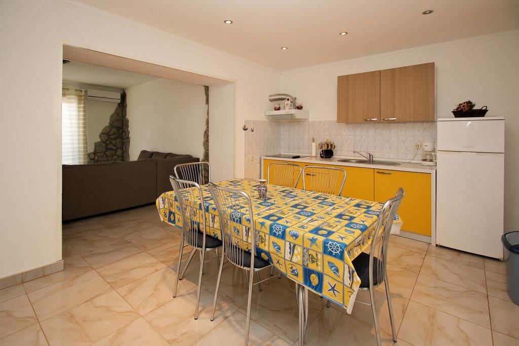 Apartment Drazen Šilo Rom bilde