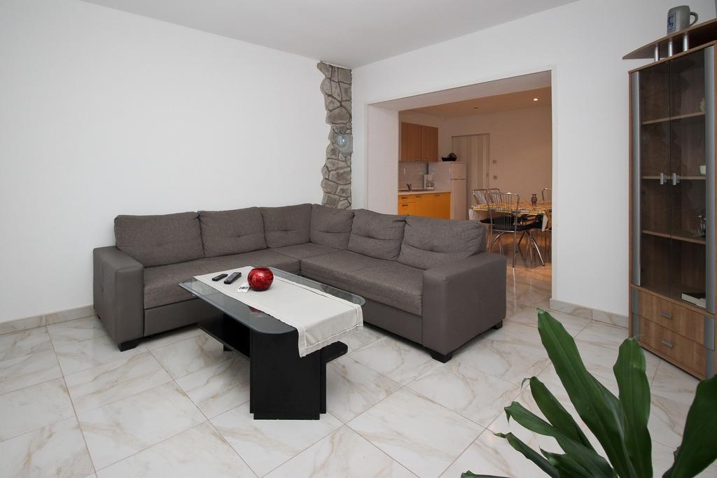 Apartment Drazen Šilo Rom bilde