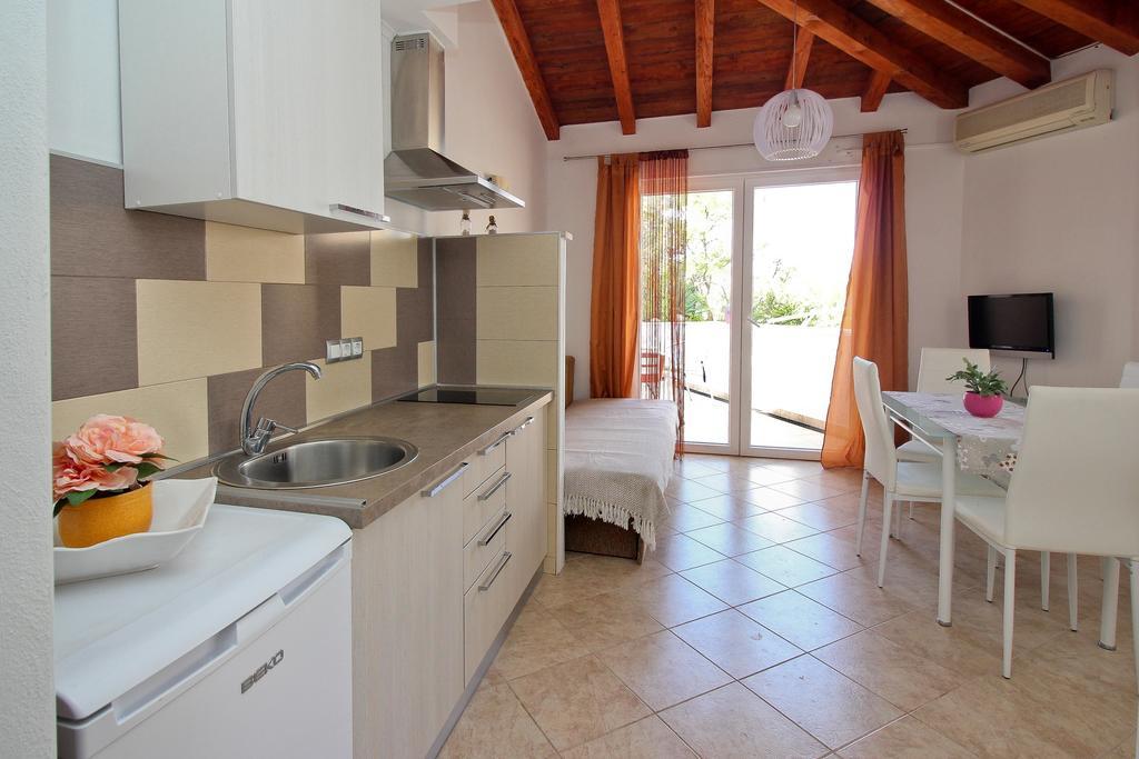 Apartment Drazen Šilo Eksteriør bilde